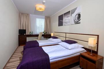 Фото номера Двухместный номер с 2 отдельными кроватями Отель Hotel Mazovia Airport Modlin г. Новы-Двур-Мазовецки 2