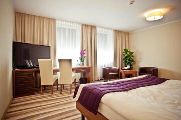 Фото номера Полулюкс с душем Отель Hotel Mazovia Airport Modlin г. Новы-Двур-Мазовецки 4
